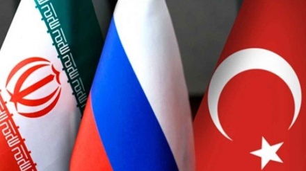 Paolo Borgognone: 'la Nato è impegnata in una guerra per procura contro Russia (AUDIO)