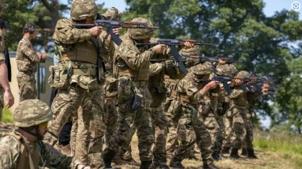 Canada invia istruttori militari in Inghilterra per addestrare forze Kiev