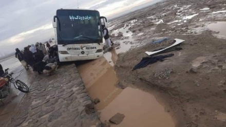 سیلاب شاهراه کابل – جلال آباد را مسدود کرد