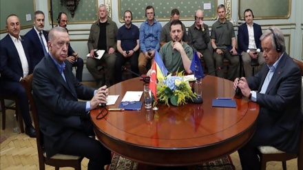 यूक्रेन के राष्ट्रपति ने संयुक्त राष्ट्र के महासचिव और तुर्किये के राष्ट्रपति से कहां और कब मुलाक़ात की?