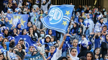 Calcio, tifose allo stadio per festeggiare la vittoria degli azzurri di Tehran + FOTO