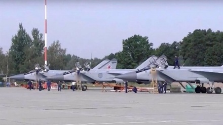 Russia schiera 3 Mig-31 con missili ipersonici Kinzhal a Kaliningrad