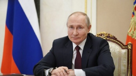 Russia, Putin: “L’Occidente obbliga gli Stati indipendenti a sottomettersi”