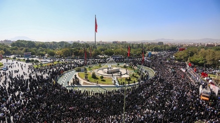 Tasyi' Jenazah Ayatullah Naseri, Isfahan (1)