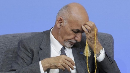 アフガン前大統領「米への信頼が自政権の崩壊原因」