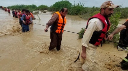 پاکستان کښې سیلاب راغلی او پنځوس کلي تر اوبو لاندې شوي