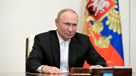  Putin charges US with 'trying to prolong Ukraine war, destabilize region' 
