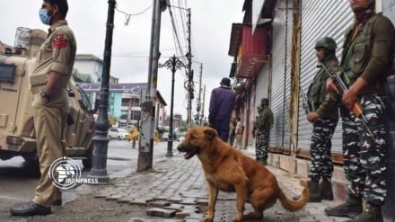 د هند ترکنټرول  لاندې کشمیر کې د پولیسو پر یوه مرکز چاودنې ۳۴ کسانو ته مرګ ژوبله اړولې