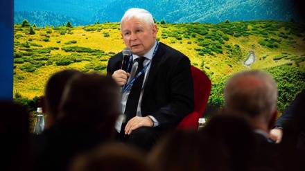  Polish ruling party calls it 'sacred duty' to oppose EU 