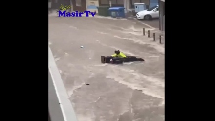 Yunanistan sele teslim
