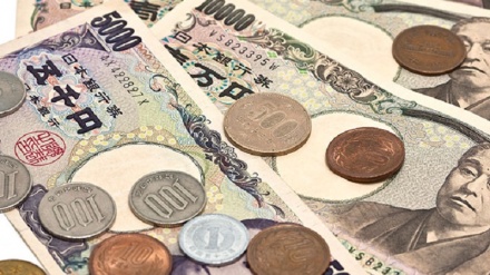 東京市場で24年ぶりの円安水準、一時1ドル145円台