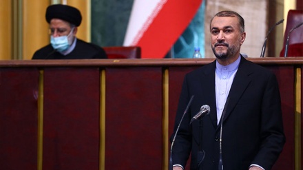 イラン外相、「核問題での譲れない一線は一切妥協せず」