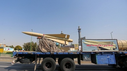 Parade Angkatan Bersenjata Iran di Qom dan Isfahan  (1)