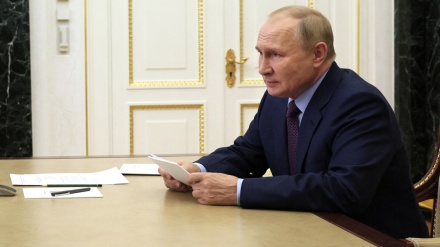 লেনদেন থেকে ডলার বাদ দেয়া একটি অবশ্যম্ভাবী বিষয়: পুতিন