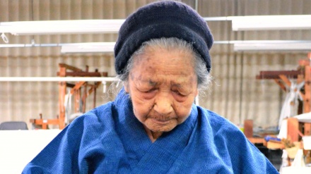 人間国宝の平良敏子さんが死去、沖縄の「芭蕉布」の復興に尽力