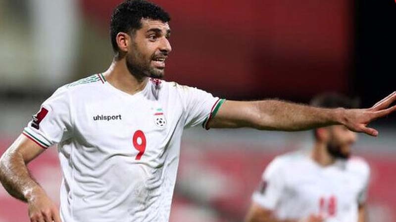 فوتبالیست ایرانی در جمع 5 بازیکن برتر سال 2022 ارو