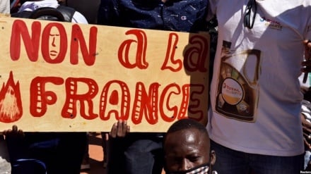 Protesters in Niger demand departure of French troops