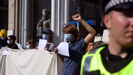 Scots hold fresh anti-monarchy protest in capital Edinburgh 