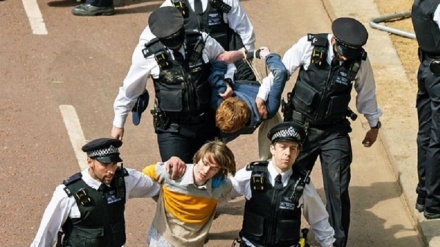 Inghilterra, crescono proteste anti-monarchia dopo la morte della regina 