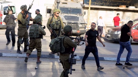  Two Palestinians, one Israeli officer killed in West Bank exchange of fire 