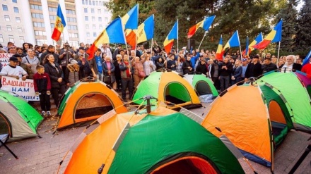 Thousands take to streets in Moldova demanding resignation of pro-Western govt.