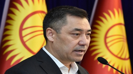 Kyrgyz president calls for calm after deadly conflict with neighboring Tajikistan
