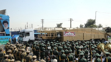 Parade Angkatan Bersenjata Iran di Tehran (2)