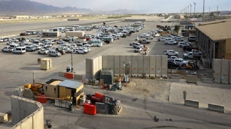 منابع محلی: طالبان تجهیزات فرودگاه بگرام را به مقصد نامعلومی خارج کردند