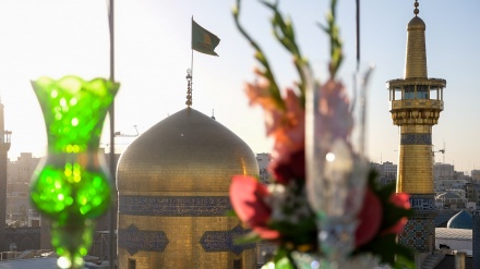 (FOTO) Mausoleo Imam Reza (as), si cambia la bandiera - 1