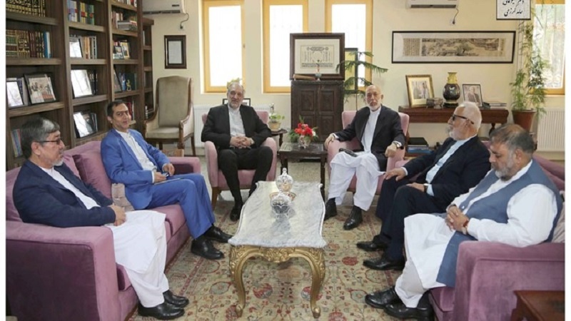 تاکید کرزی بر تقویت روابط دوجانبه ایران و افغانستان