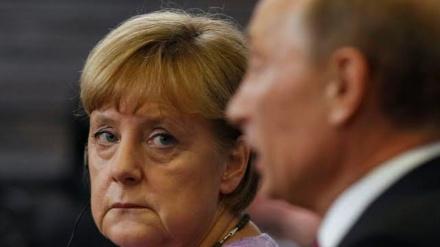 独メルケル氏、「国際社会はプーチン氏の発言を真剣に受け止めるべき」