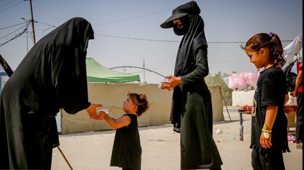 (FOTO) Najaf, famiglia irachena ed i pellegrini - 1