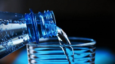 تاثیر نوشیدن آب بر جلوگیری از پیری