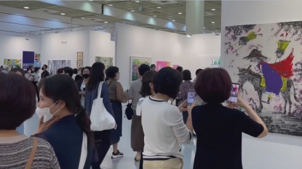 Seniman Iran Mendapatkan Pijakan di Seoul Fair
