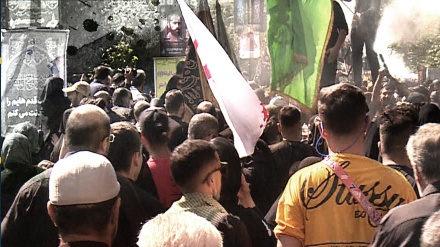 Iranians take part in Arba'een march across country