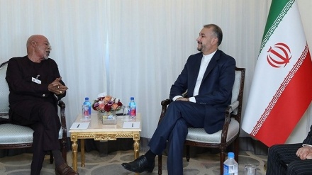 Iranian, Ugandan FMs call for bolstering economic, trade ties