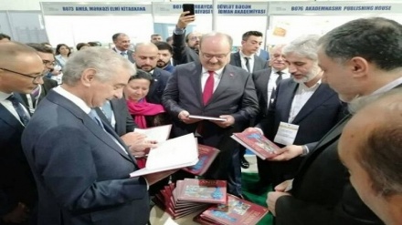 معرفی فرهنگ، شعر و صنایع‌دستی ایران در نمایشگاه باکو