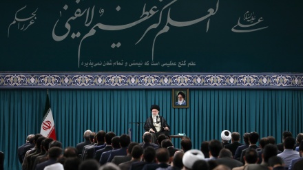 イラン最高指導者、「過去40年間の進歩は革命の分析の正当性を示す」