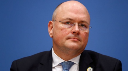 Kontak dengan Agen Rusia, Kepala Keamanan Informasi Jerman Dipecat
