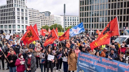  Germans protest soaring energy prices as EU warns of ‘dark winter’ 