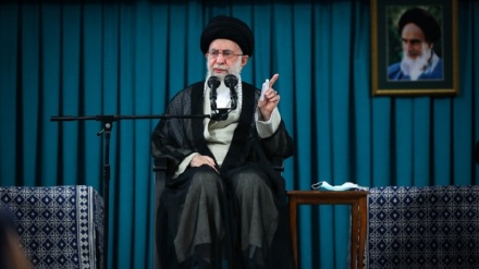  رهبر معظم انقلاب: دانشگاه جلوی سلطه دشمن را می‌گیرد 