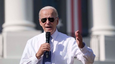 Жо Байден Зеленскийга Украинага илғор ҳаво мудофааси системасини жўнатишни ваъда қилди