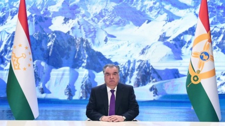 «رحمان» خواستار تجهیز مجدد ارتش تاجیکستان شد