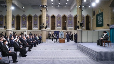 Leader, 40 anni di progresso, la Rivoluzione islamica piu' forte che mai