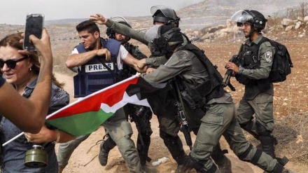 5 gazetarë palestinezë u plagosën nga ushtarët sionistë