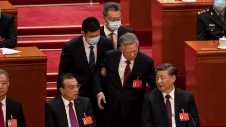 新華社通信、「胡氏の党大会退席は体調不良」
