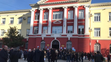 Sot protestë, pedagogët: Kërkojmë kthimin e dinjitetit të punonjësve universitarë