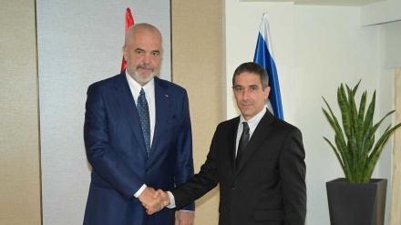 Incontro tra il direttore Cyber sionista con il premier albanese