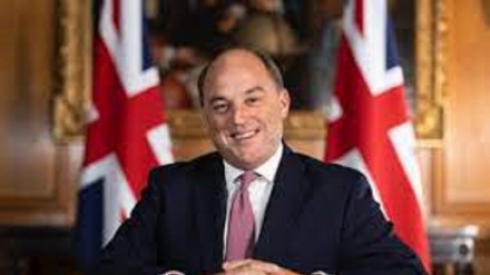 Inghilterra; il sostegno del ministro Wallace alla rielezione di Johnson