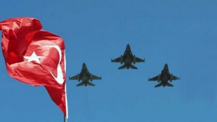 Türk savaş uçakları Irak'ın Dohuk dağlarına saldırdı